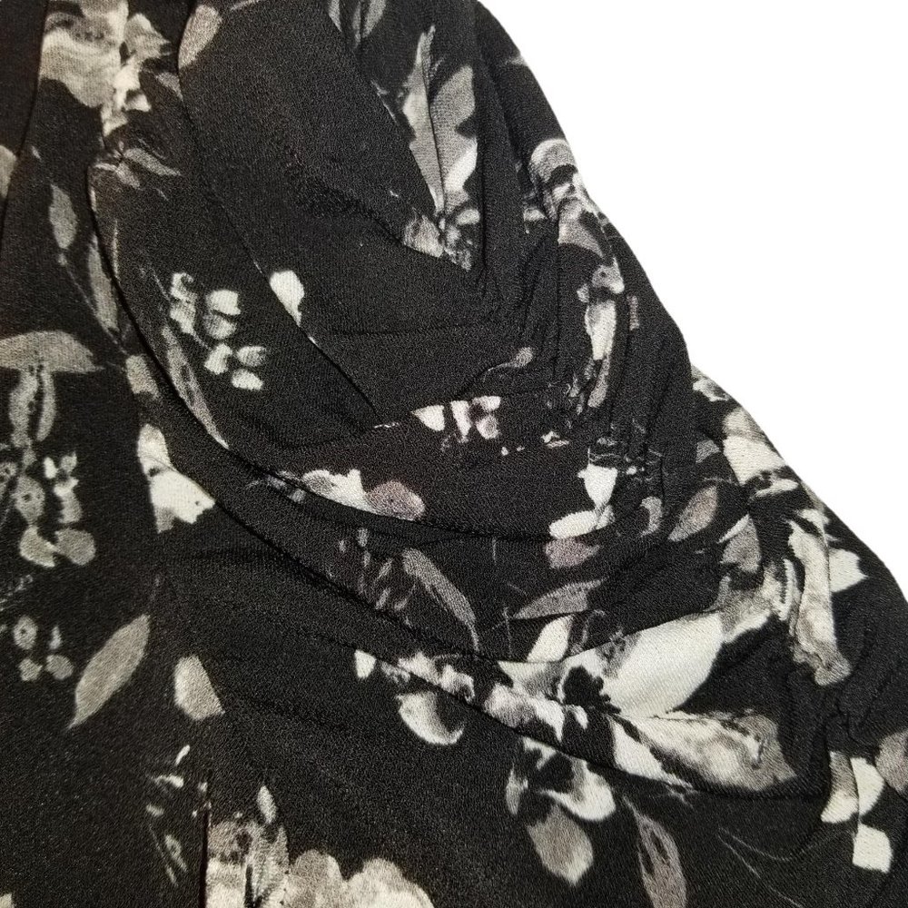 Adrienne Vittadini Size S black, gray & white floral blouse - Picture 11 of 11
